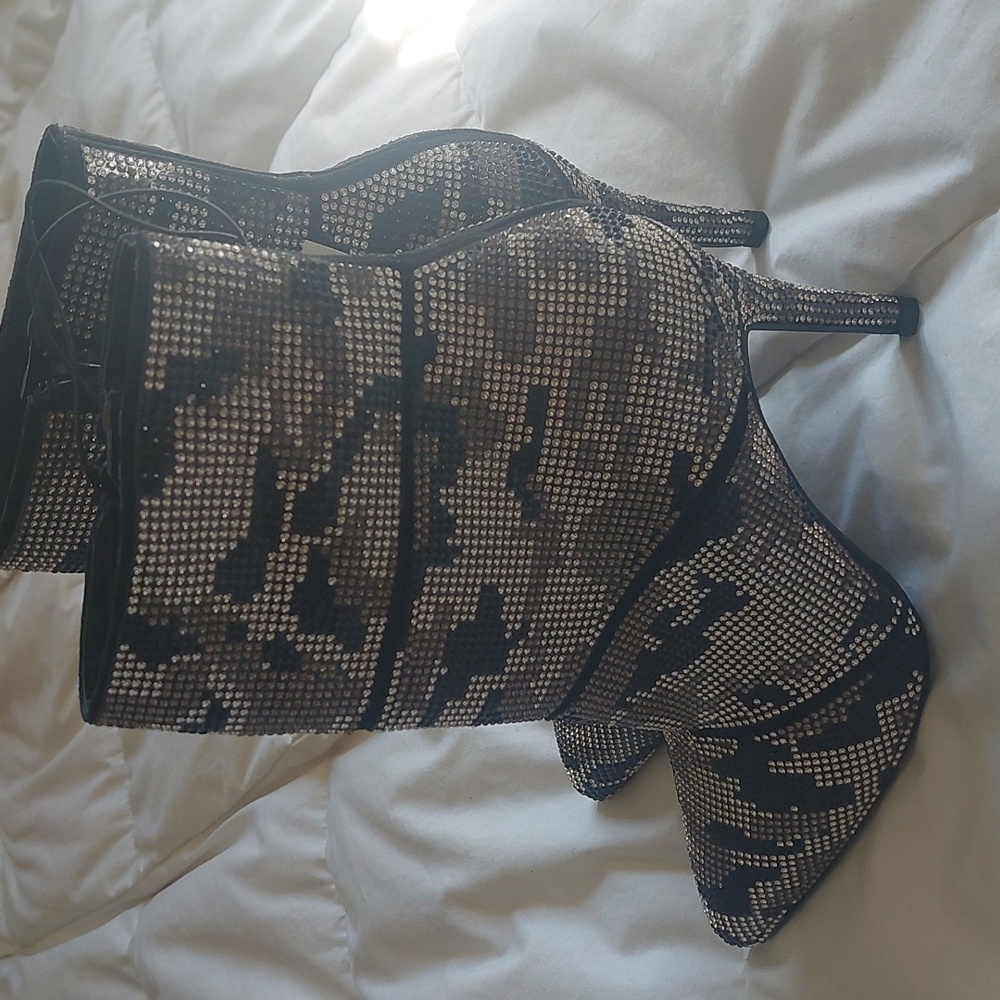 Andiamo rhinestone camo short boot
